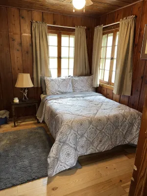 Sage Lake Huron Cottage - 2-Star