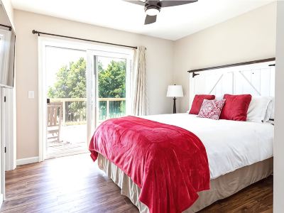 Inn at 84 Cortland: Cozy 1BR private entrance/bath