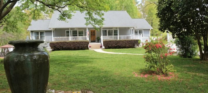 Stockbridge Lakes Bed & Breakfast Hotels in Henry County