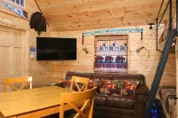 Cozy cabin located in Brasher Falls, NY. Pet friendly! - Alphydda