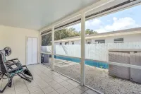 Quiet Naples Home: Walking Distance to Downtown. Pet Friendly! - Homestays