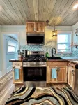 Premier, modern, fully renovated, Beach home...stroll to the beach in 3 minutes! - Bungalows