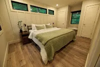 Valley Overlook, heart of Cuyahoga Valley National Park - Cabin for 4 - Chalets