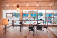 Life Guesthouse - Hostel - Hostels