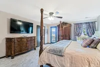 Relaxing, comfortable home for entertaining or enjoying the view - 무료 와이파이