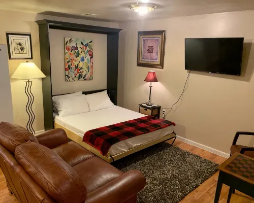 Lovelock Pet-Friendly Studio Next to I-80 Отели в г. Першинг