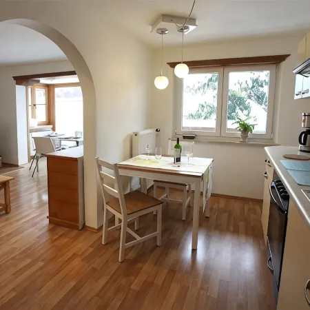 Nice, lovingly completely renovated apartment right below the Karwendel.