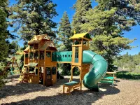 Cozy Mountain escape near Park City w/ game room, hot tub for the whole family - Feriehus
