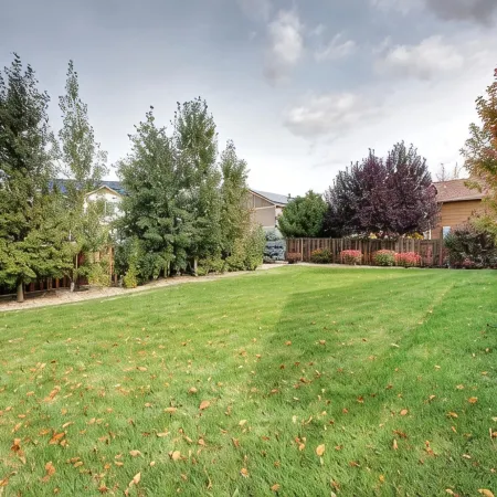 14 Mins to Dia/ Gaylord /Anshutz. Can be Rented Long Term with Huge Discount .