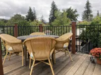 2 Bedroom Flat With Short Walk to Downtown - Kondo