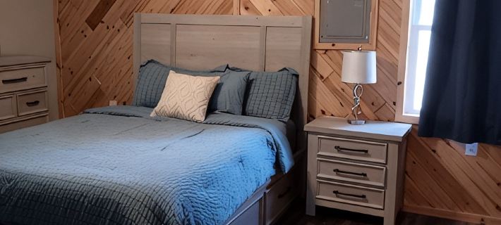 3-Bedroom Cabin on Lake Erie, Second Floor Balcony and Great Views of Lake Erie. Hotels in Ashtabula County