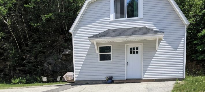 The Outlet House, Comfortable Cottage Hotels in Freeport