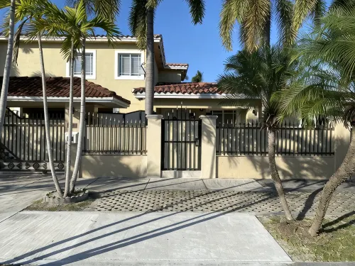 GuestHome 5 minutes from Miami Airport with Heated Pool - Bungalows