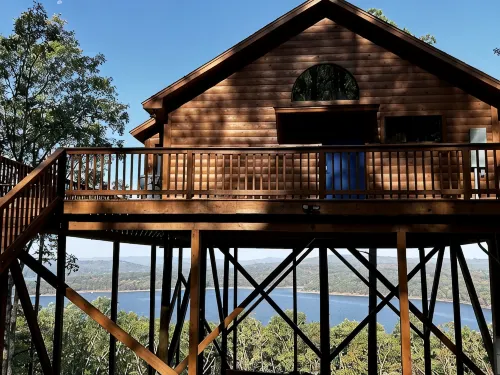 Crockett's Escape Treehouse on Greers Ferry Lake - Alojamientos