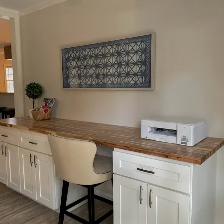 The Quail's Nest! Convenient to downtown, quiet and fully remodeled!