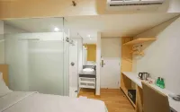 Clay Hotel Jakarta - 2-Star