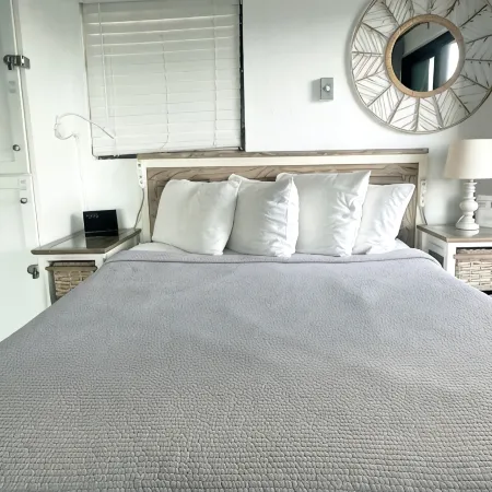 Villa Latitudes - Closest to the Water, Very Private - Point Pleasant