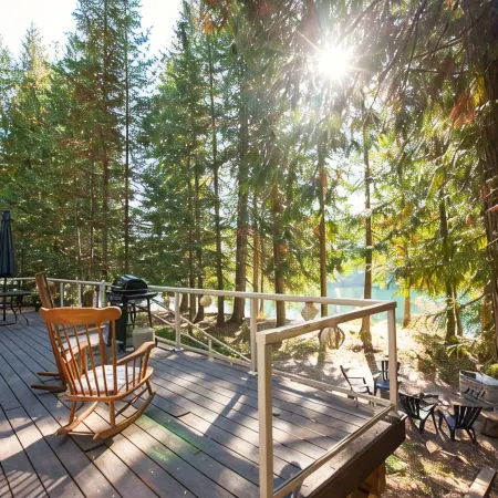 Romantic Waterfront  Shabby Chic Cabin on the Clark Fork River!  #SwankyCabin