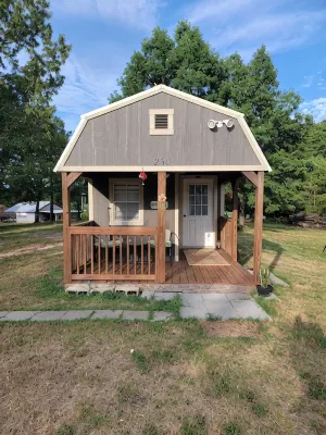 Cheerful Country Tiny Home! - 3 tähden