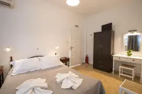 Prasini Gonia - balcony