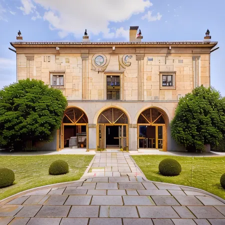 Helguera Palacio Boutique & Antique
