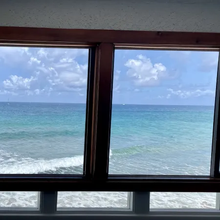 1BR/1BA New Oceanside Condo