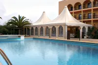 Hotel Parque Das Laranjeiras - مسبح