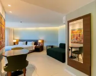 HY Beach Flats - International - balcony