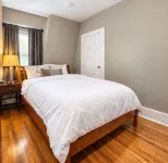 Spacious 3Br in Teaneck - Near NYC, Private Backyard, Grill & Free Parking - 3-Star