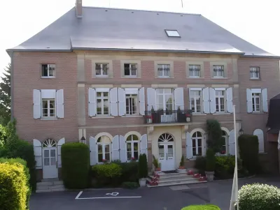 Hotel le Clos du Montvinage Hotels in Vervins