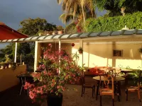 Le Cactus Guesthouse