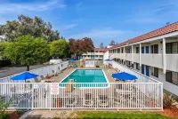 Super 8 by Wyndham Petaluma Hotels in Petaluma