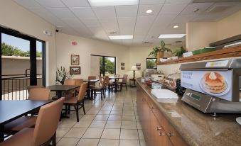 Markham House Suites Little Rock Medical Center
