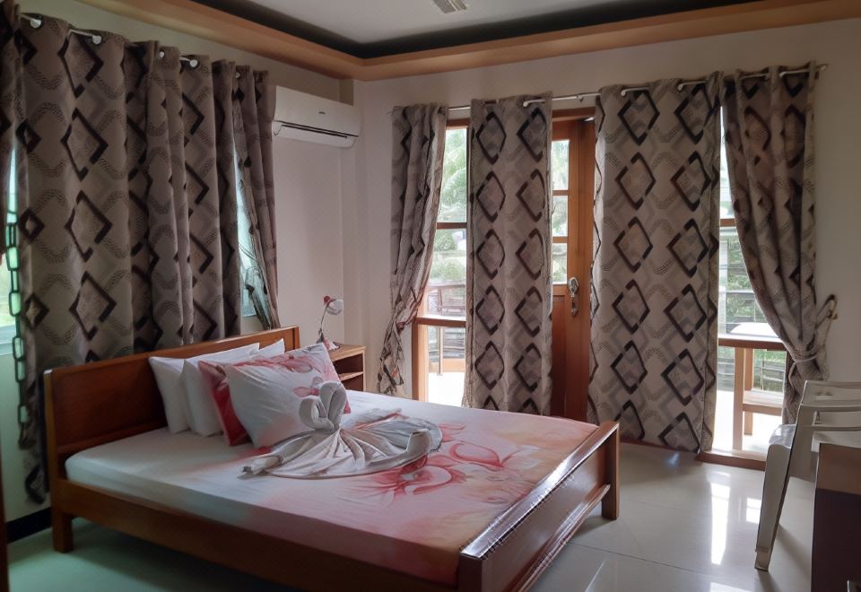 Buena's Haven Travelodge - Housity