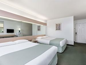 Microtel Inn & Suites by Wyndham Athens