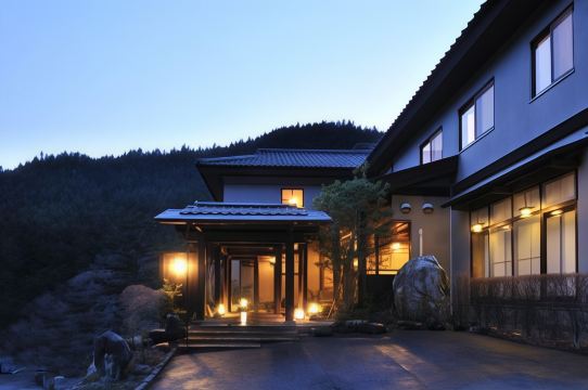 Jiayuan Hot Spring:Forgotten Time Inn