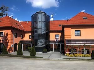 Zamecky Hotel Zlaty Orel