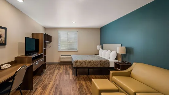 WoodSpring Suites West Palm Beach