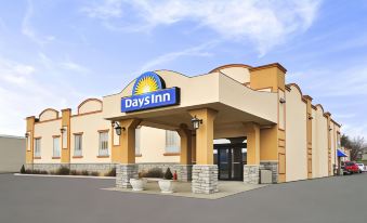 Days Inn by Wyndham Brampton