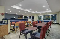 TownePlace Suites Grand Rapids Wyoming فنادق في Kentwood