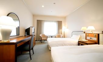 1. Hotel Ne..