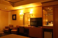 Beverly commercial motel Отели в г. Таоюань