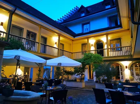 Gasthof Zur Waag Отели в г. Zweidlen