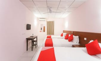 Aristo Hotel 81