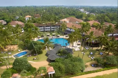 Tangerine Beach Hotel Hotels near Future Leaders