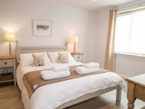 Fox's Den Hotels in Fareham