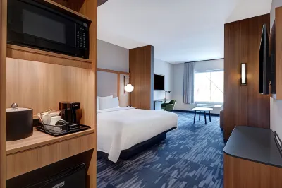 Fairfield Inn & Suites Rochester Hills Các khách sạn gần Oakland University