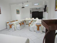 Alojamiento El Cardenal Hotels in Iquitos