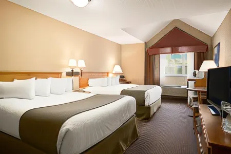 Canmore Inn & Suites