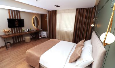 Deluxe Double Suite